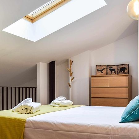 Loft Besalu Alojamiento Centrico Y Acogedor Exterior photo